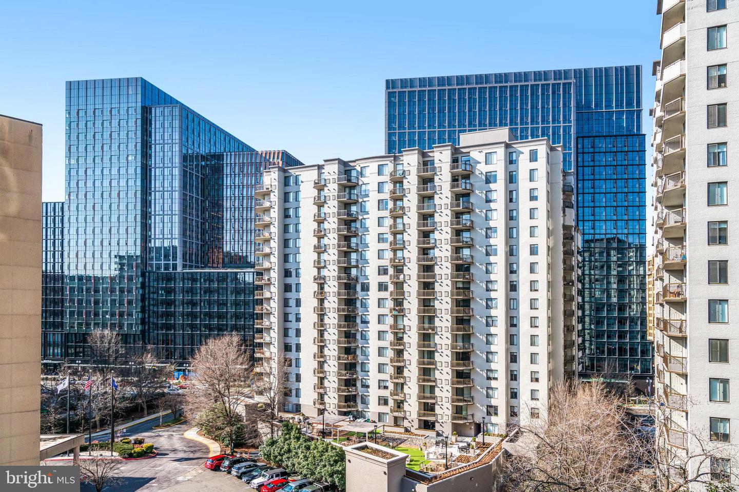 1211 S EADS ST #311