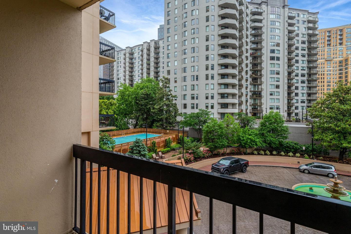 1211 S EADS ST #311