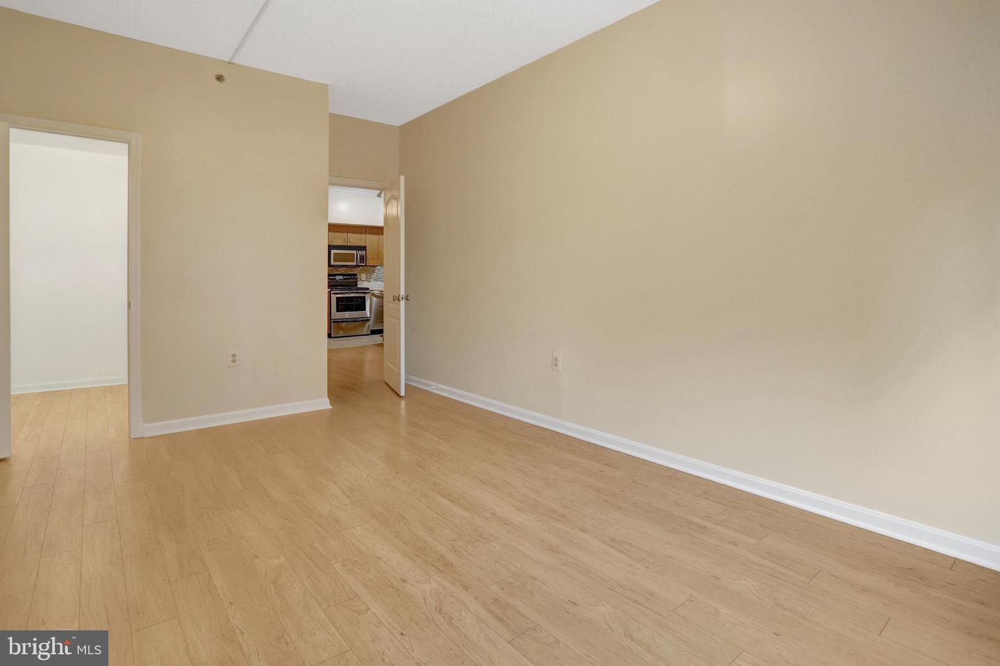1211 S EADS ST #311