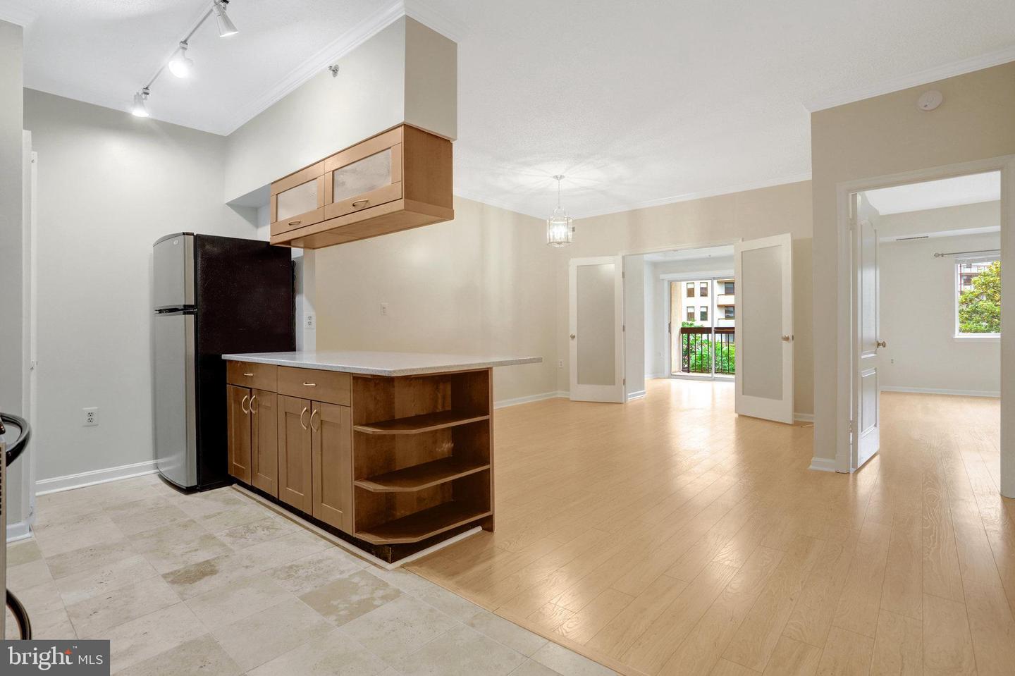 1211 S EADS ST #311