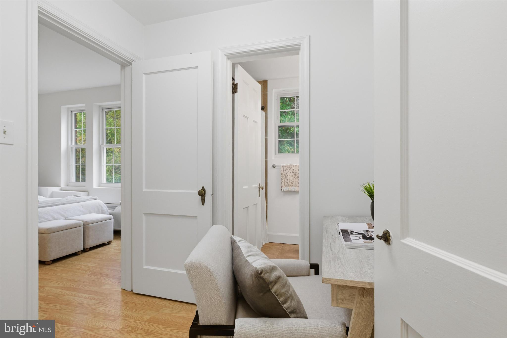 1909 N RHODES STREET 25