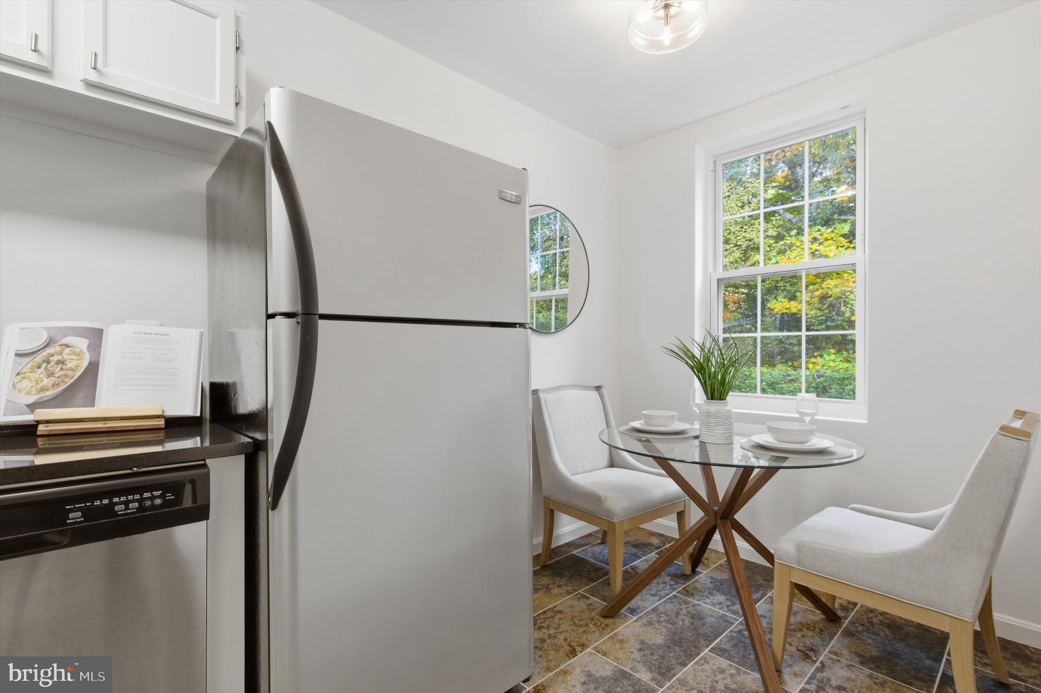 1909 N RHODES STREET 25