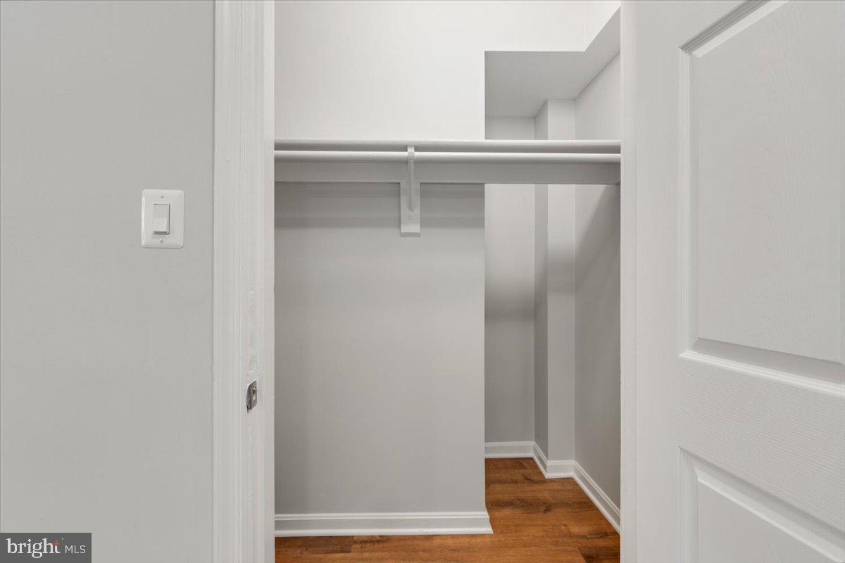 1909 N RHODES STREET 25