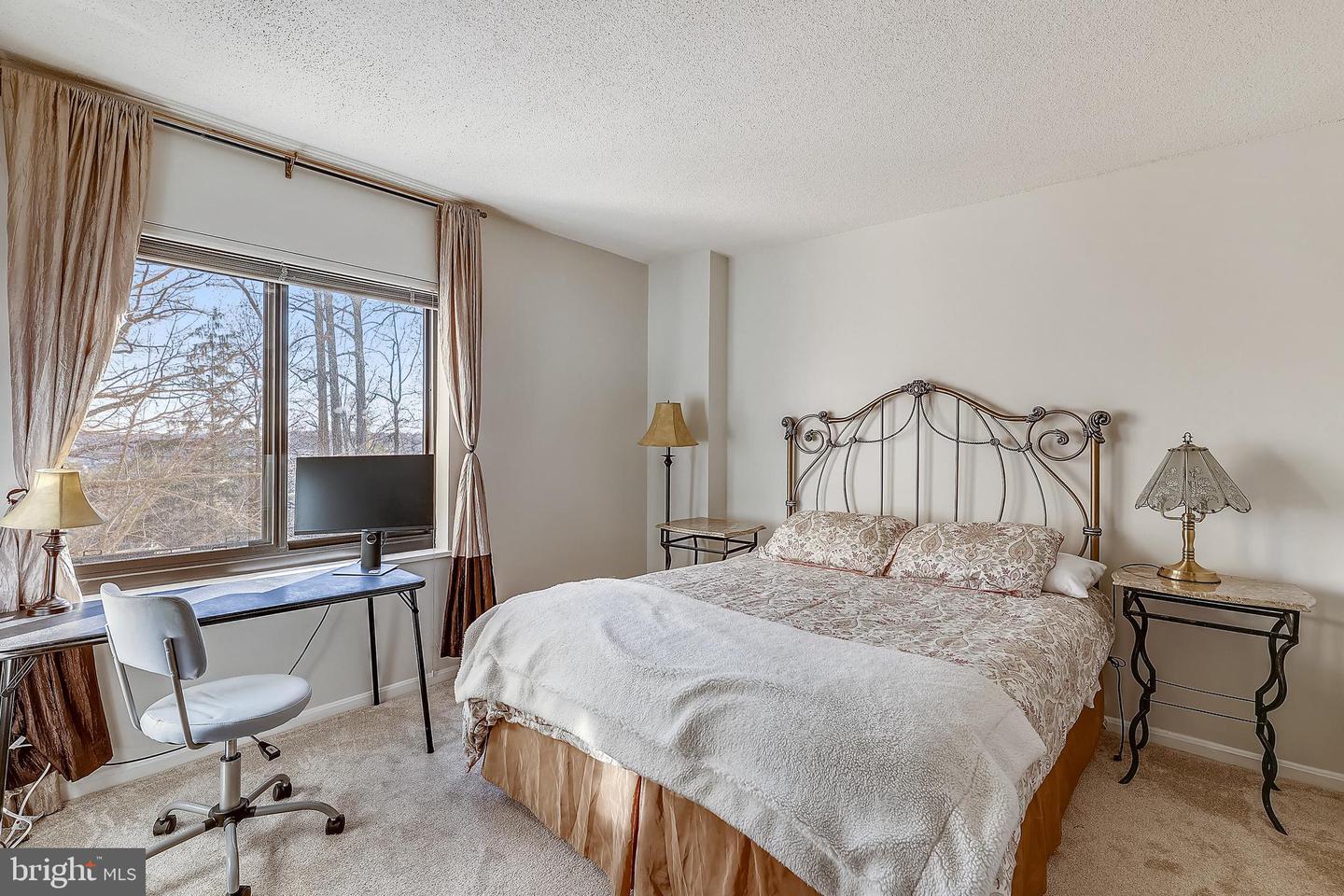 309 YOAKUM PARKWAY Unit: 212