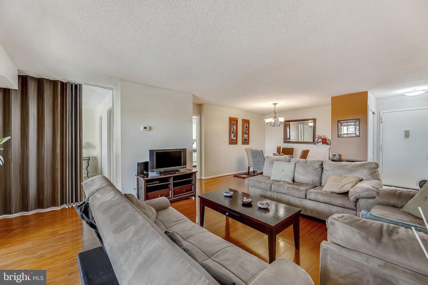 309 YOAKUM PARKWAY Unit: 212