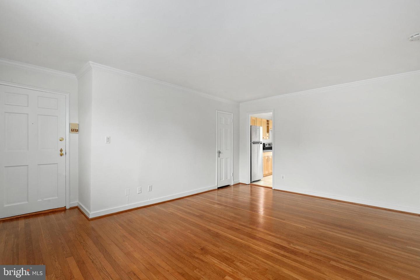 205 E GLEBE ROAD Unit: E
