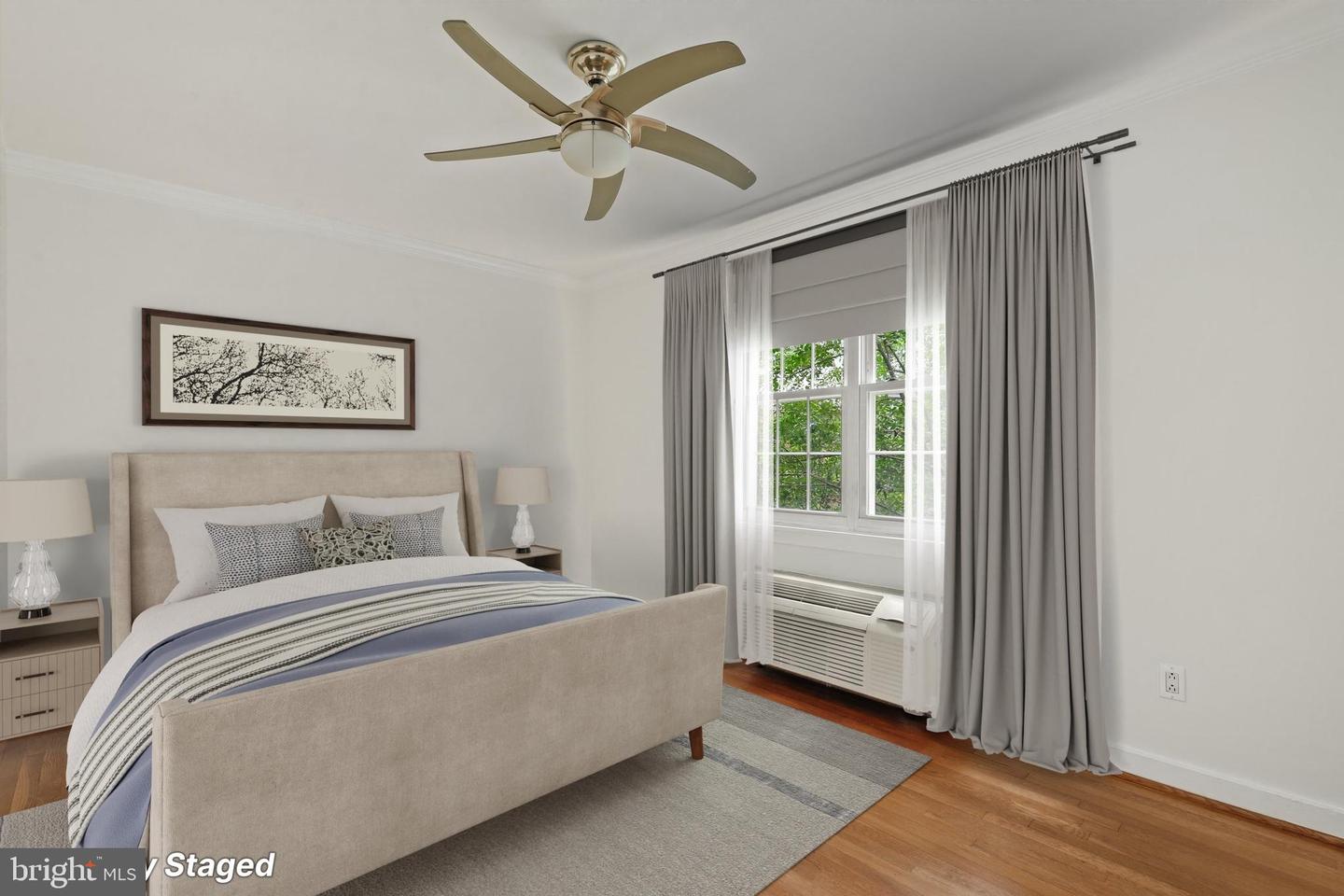 205 E GLEBE ROAD Unit: E