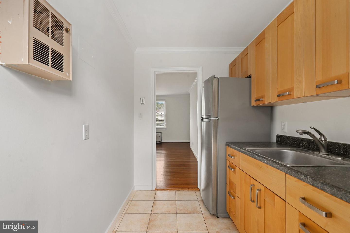 205 E GLEBE ROAD Unit: E