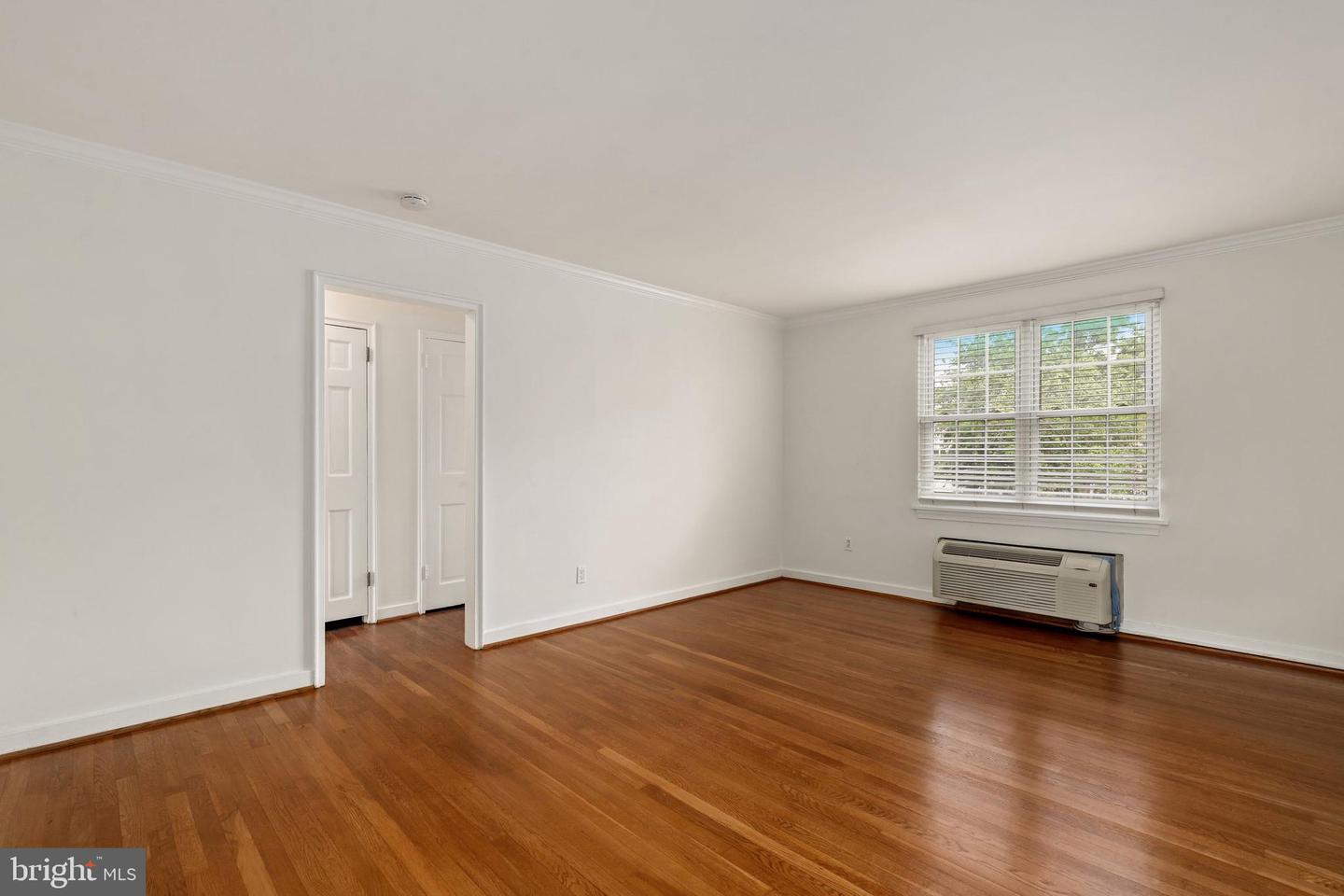 205 E GLEBE ROAD Unit: E