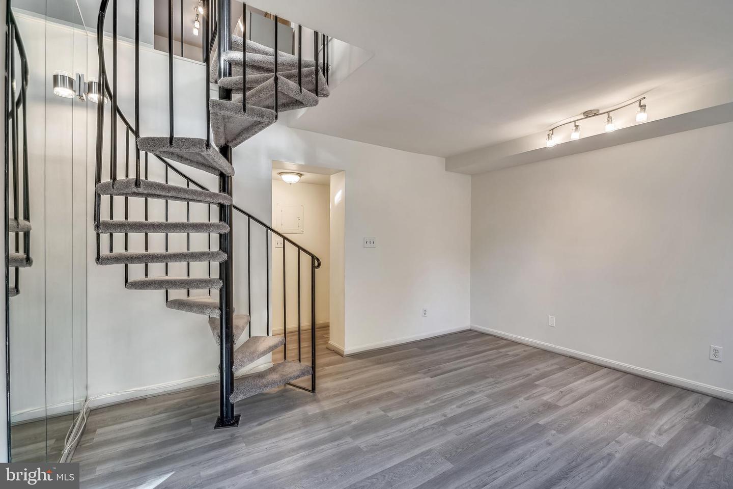 603 BASHFORD LANE Unit: 1