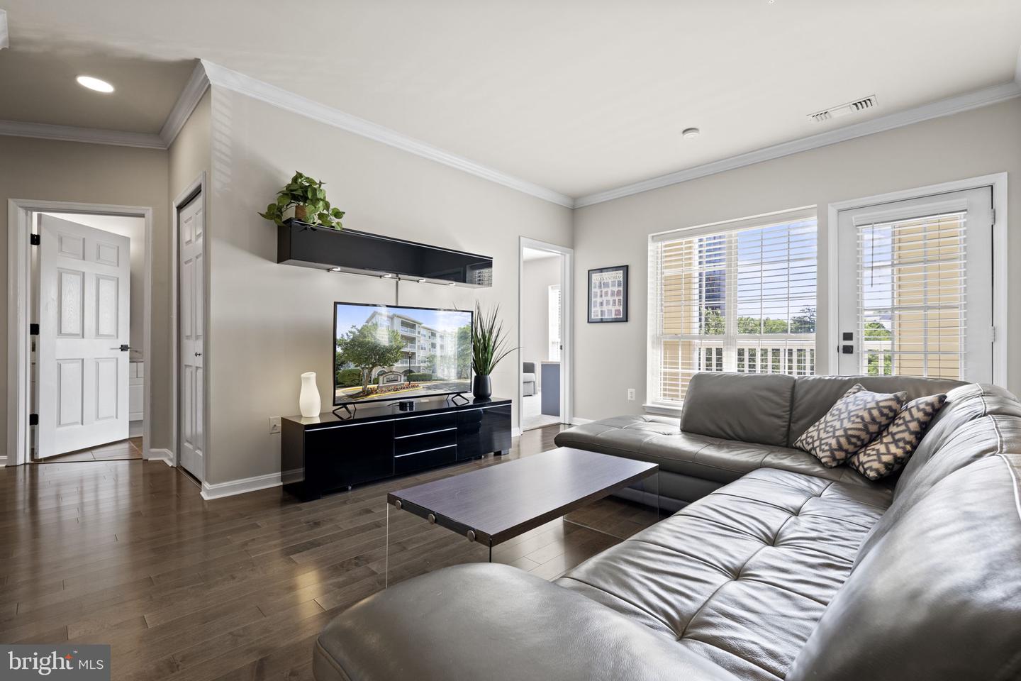 4551 STRUTFIELD LANE Unit: 4211