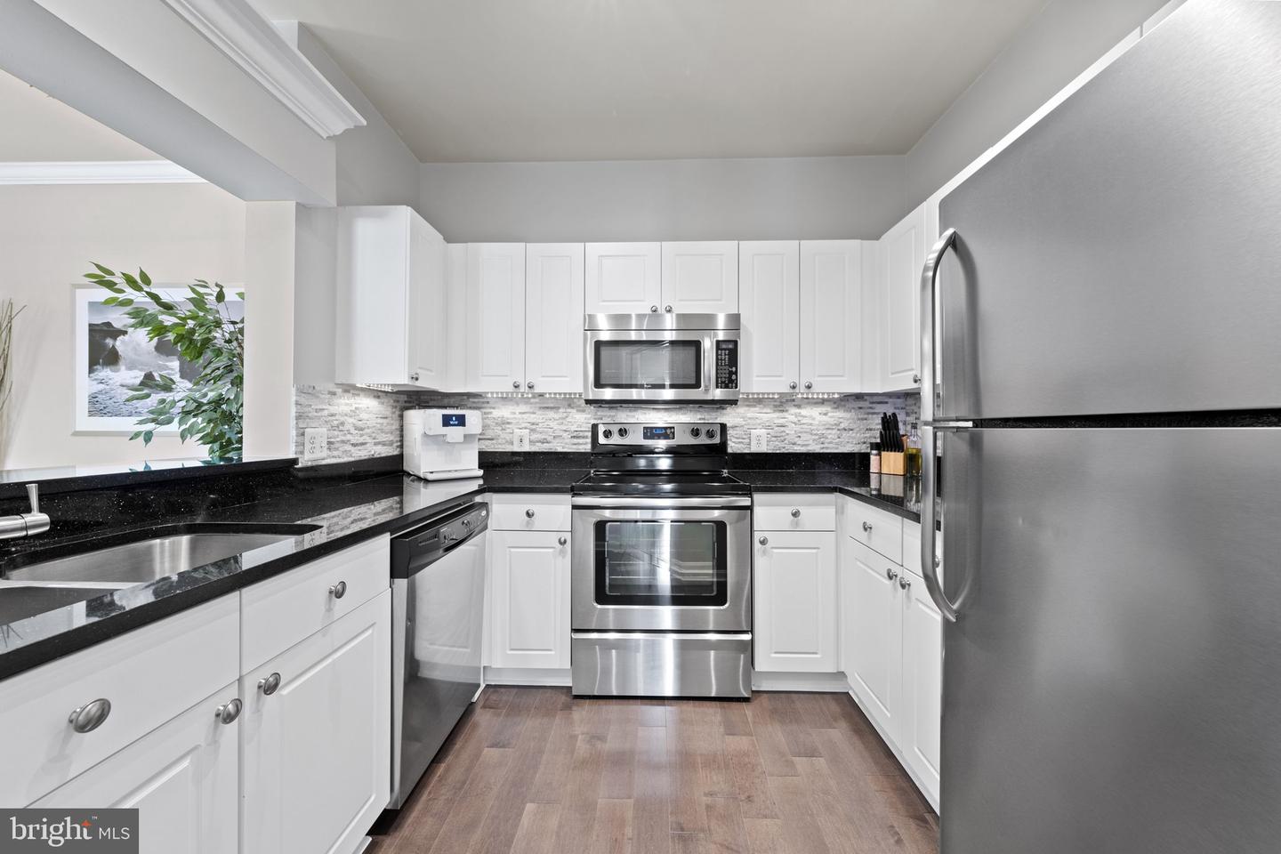 4551 STRUTFIELD LANE Unit: 4211