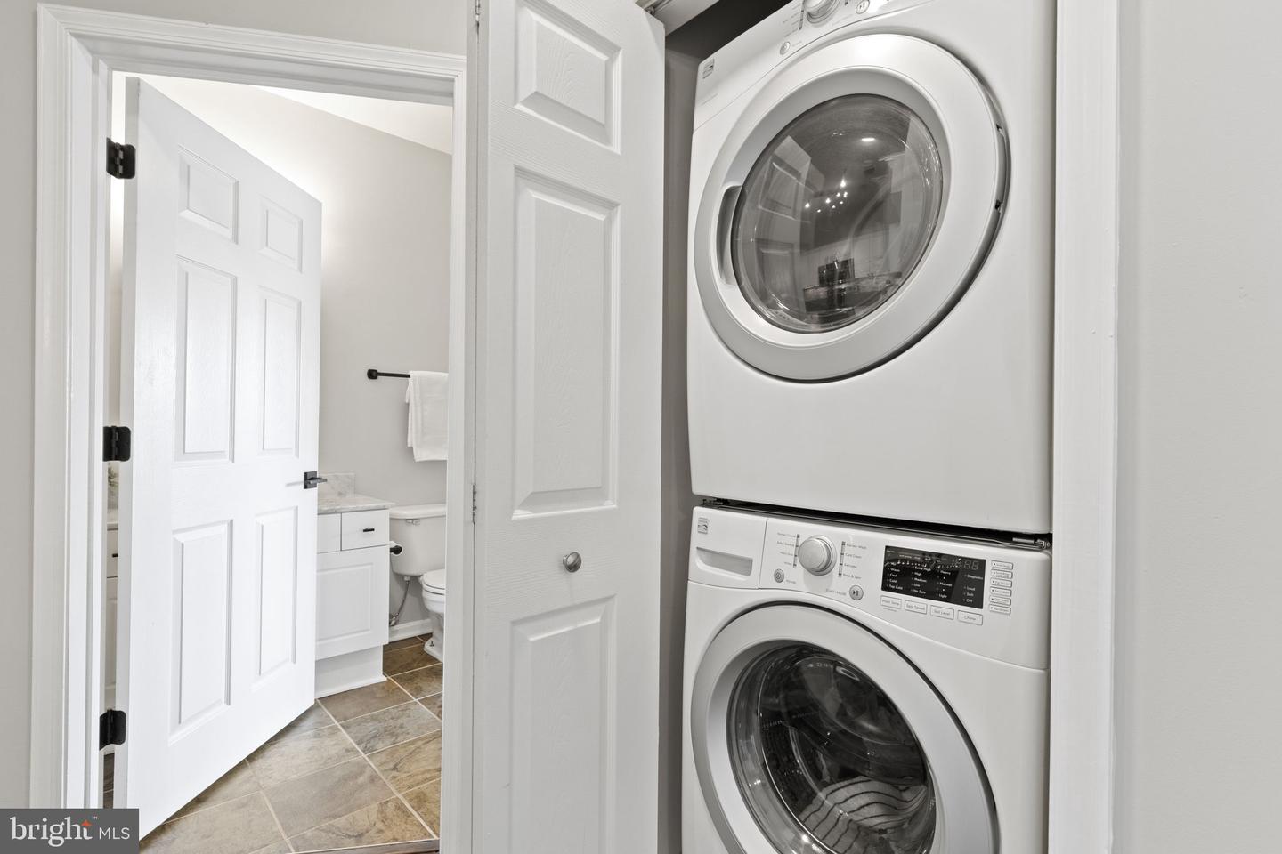 4551 STRUTFIELD LANE Unit: 4211