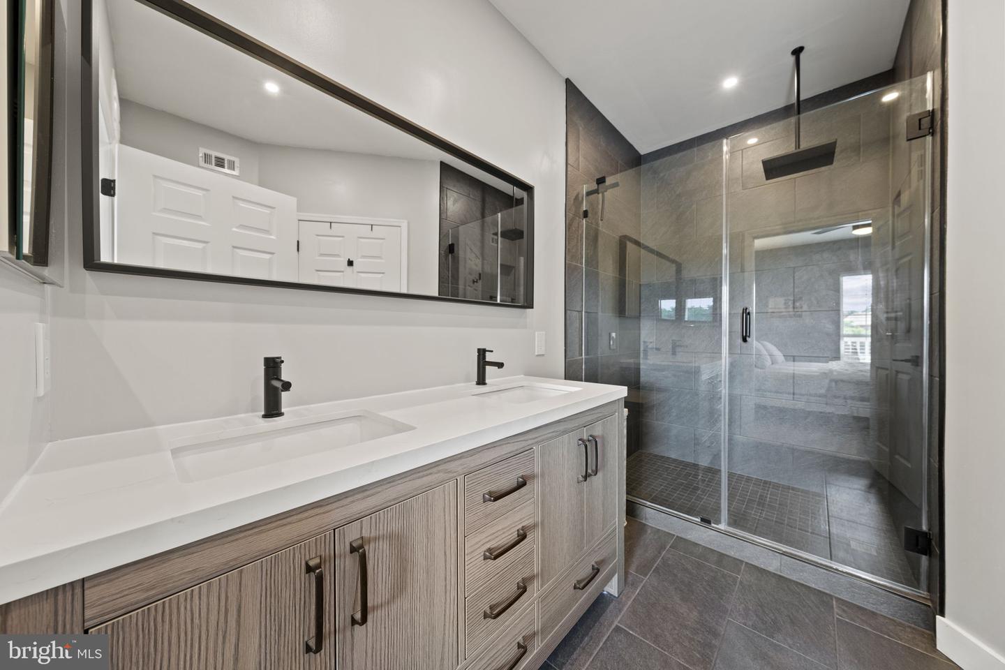 4551 STRUTFIELD LANE Unit: 4211