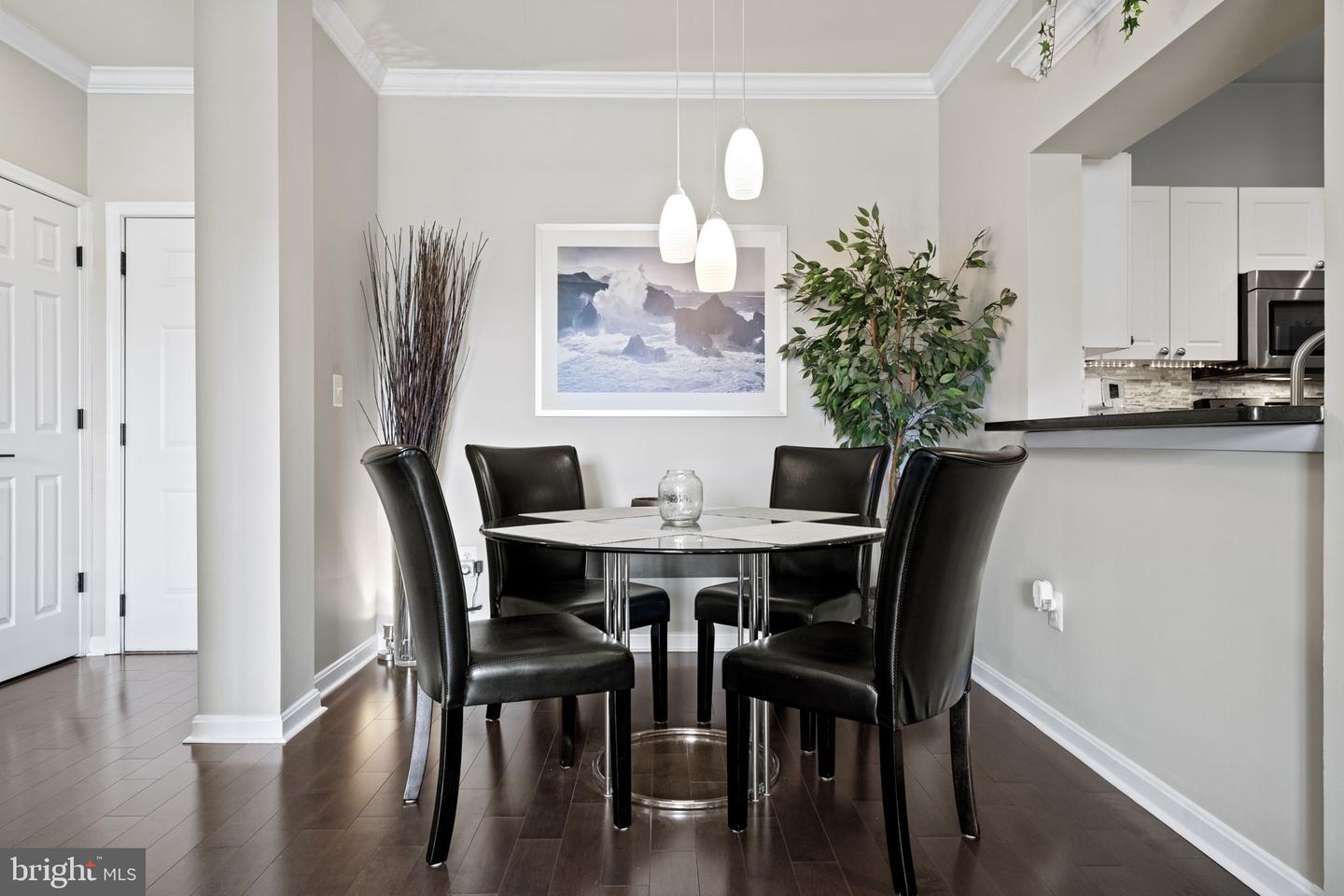 4551 STRUTFIELD LANE Unit: 4211