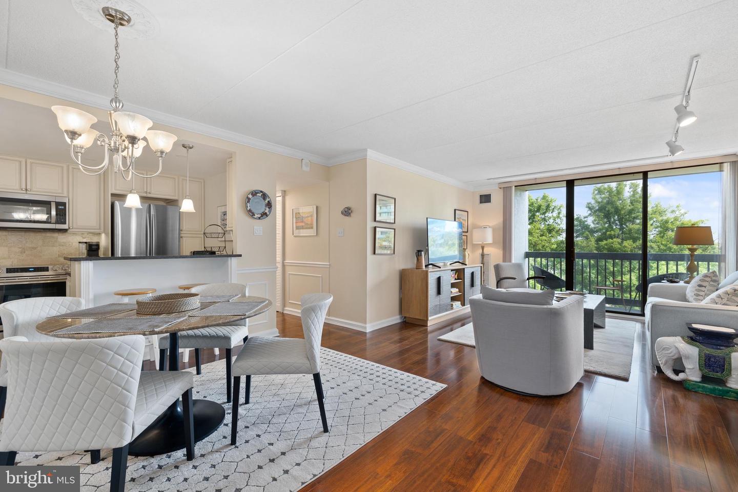 6300 STEVENSON AVENUE Unit: 624