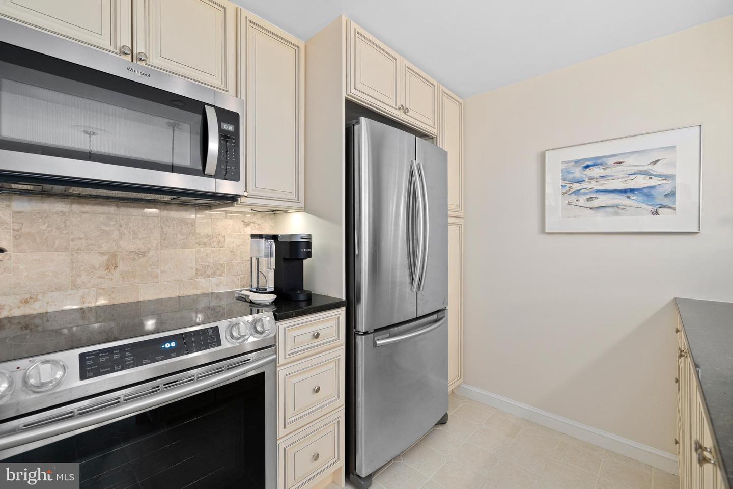 6300 STEVENSON AVENUE Unit: 624
