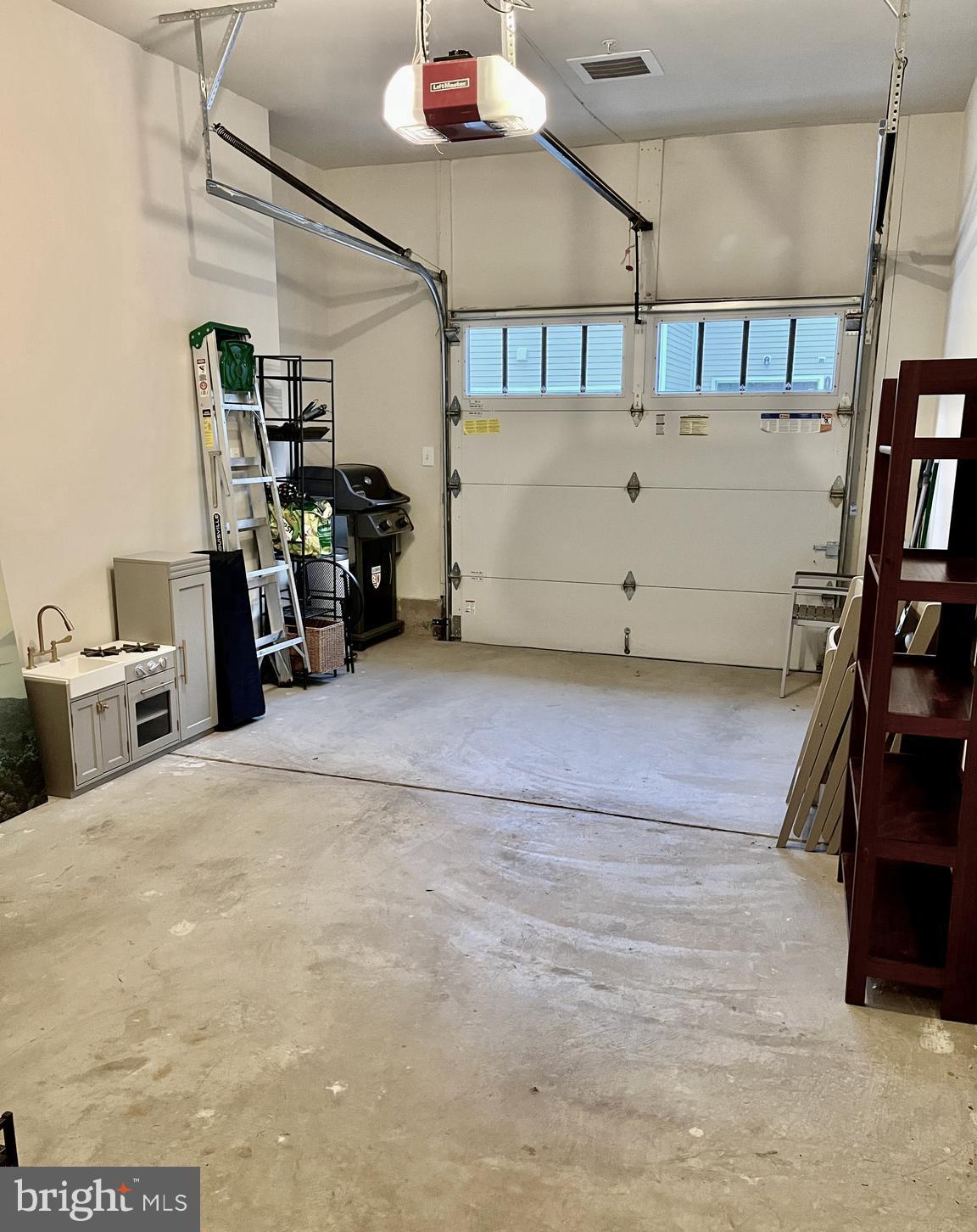 2409 RICHMOND HWY #102