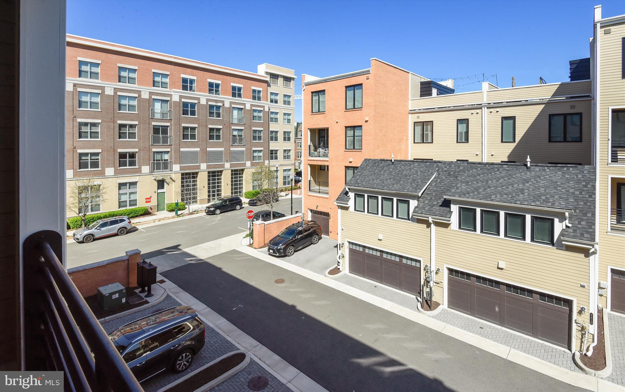 2409 RICHMOND HWY #102