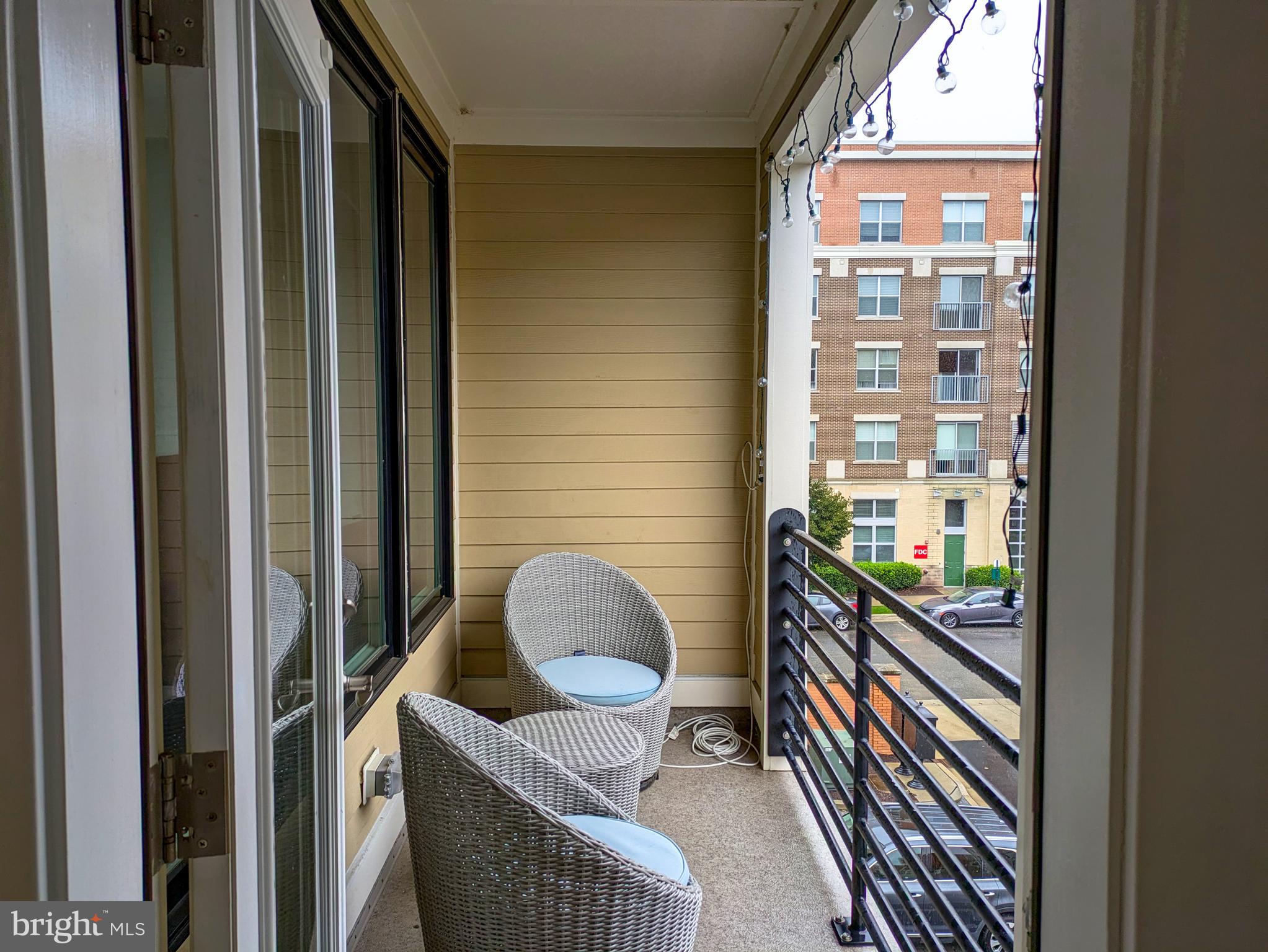 2409 RICHMOND HWY #102