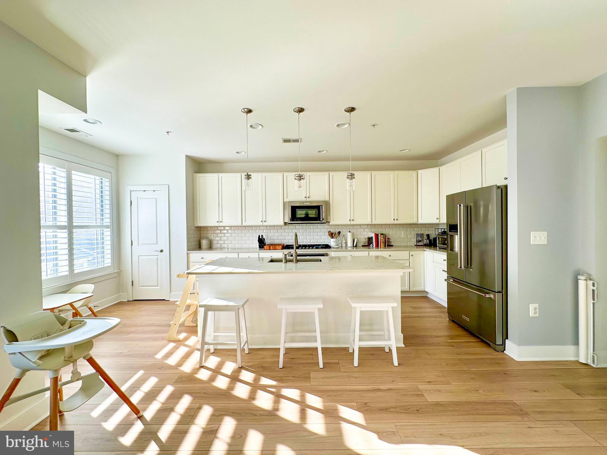 2409 RICHMOND HWY #102