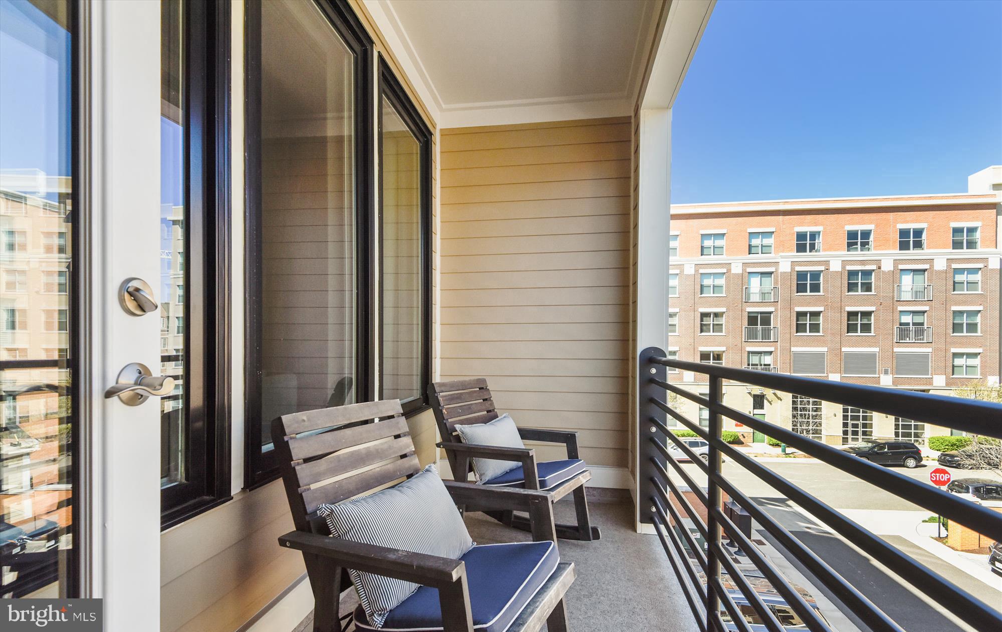 2409 RICHMOND HWY #102