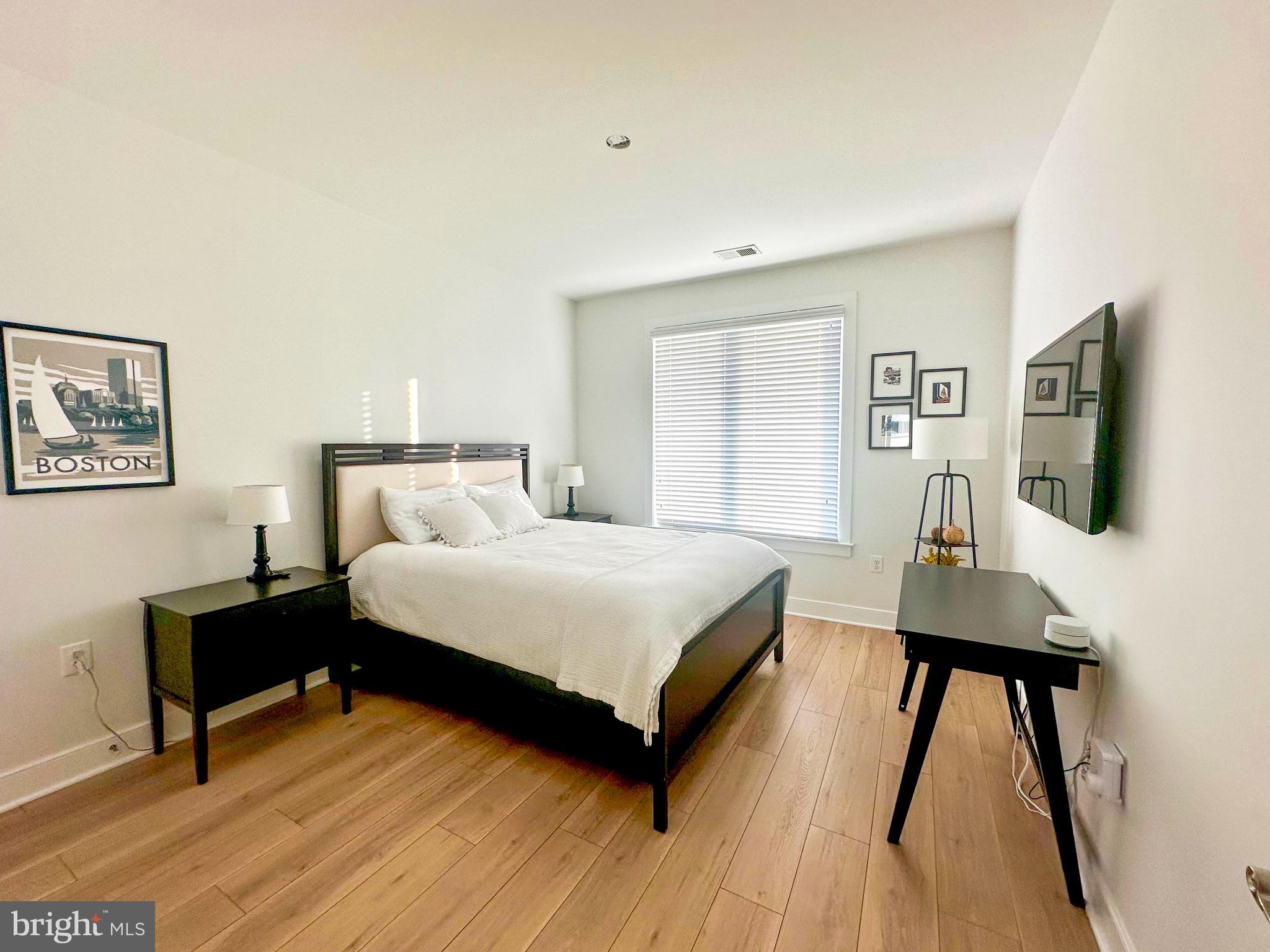 2409 RICHMOND HWY #102