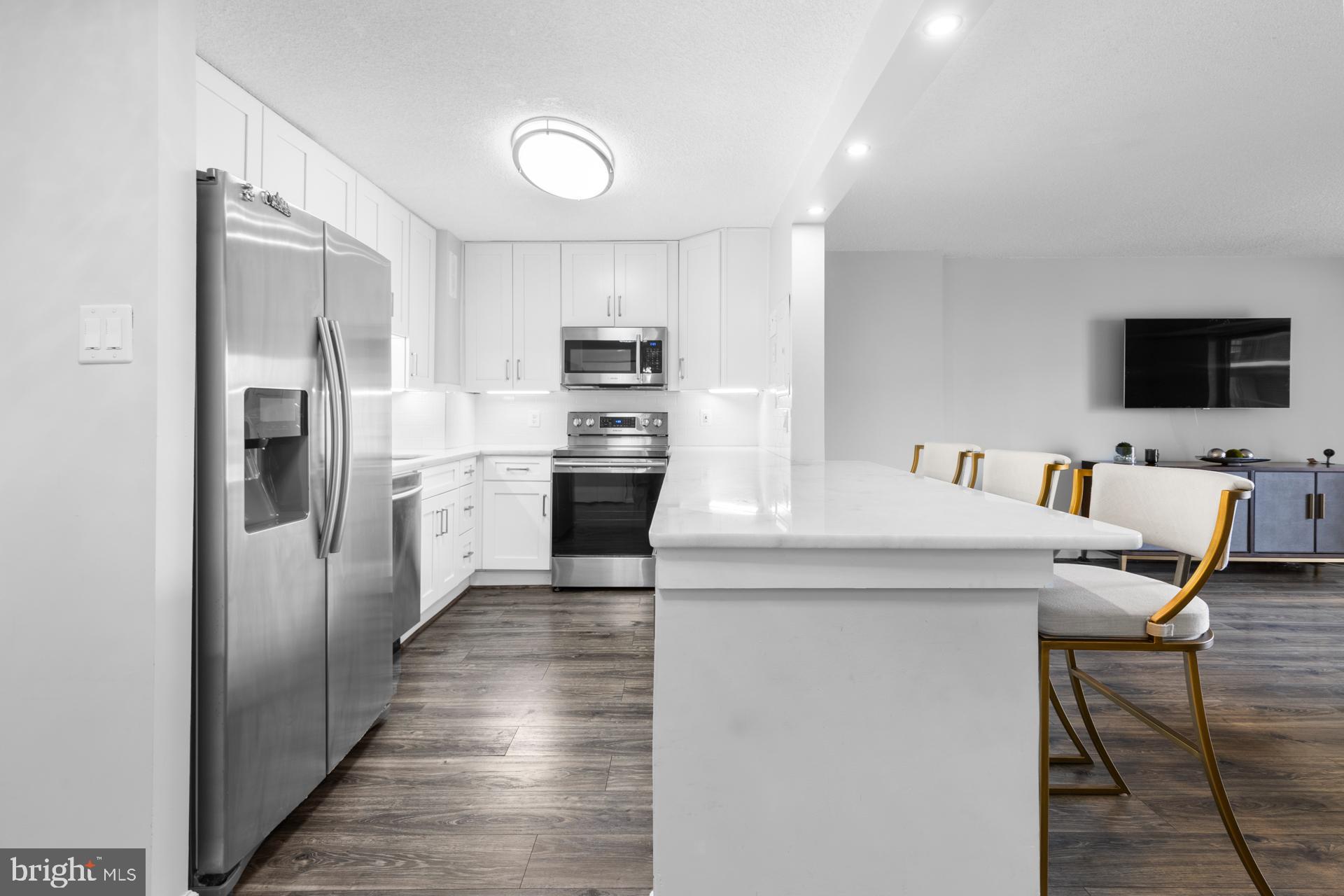 200 N Pickett St #702