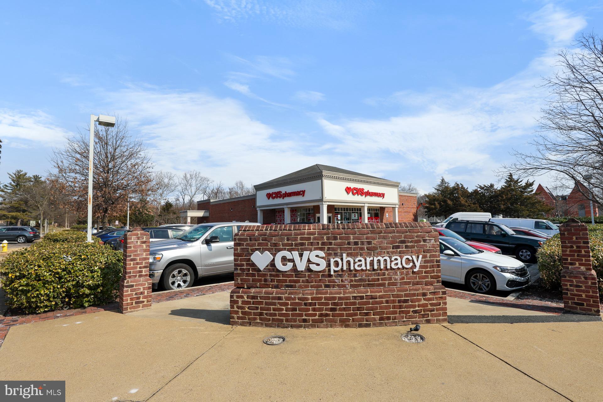 200 N Pickett St #702