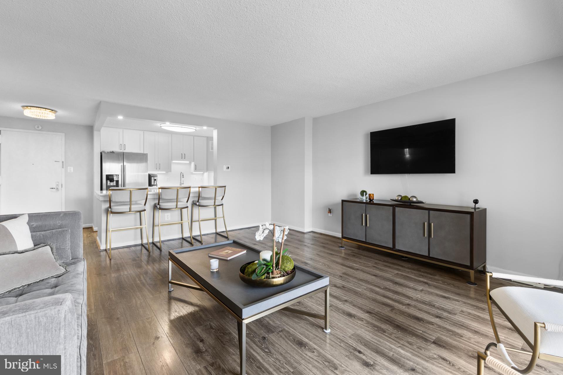 200 N Pickett St #702