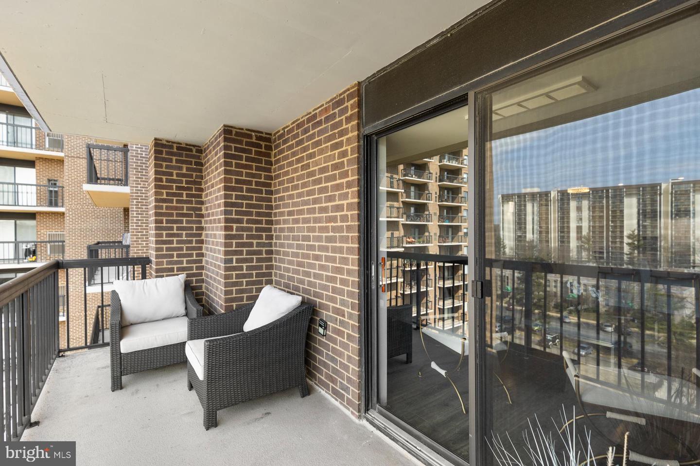 200 N Pickett St #702