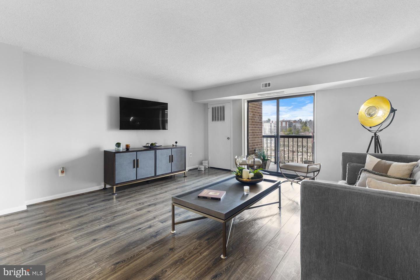 200 N Pickett St #702