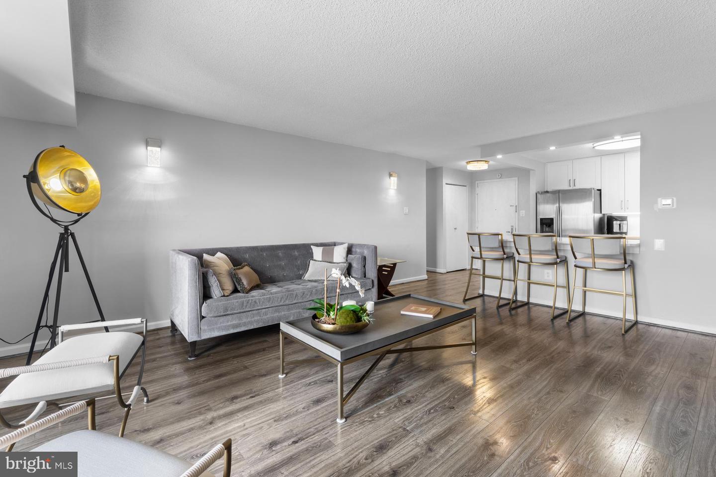 200 N Pickett St #702