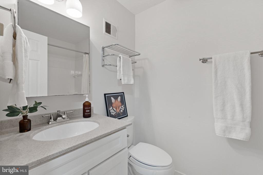 1318 Chetworth Ct