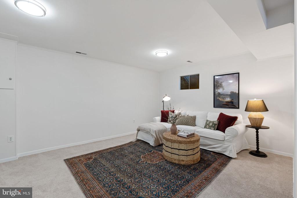 1318 Chetworth Ct