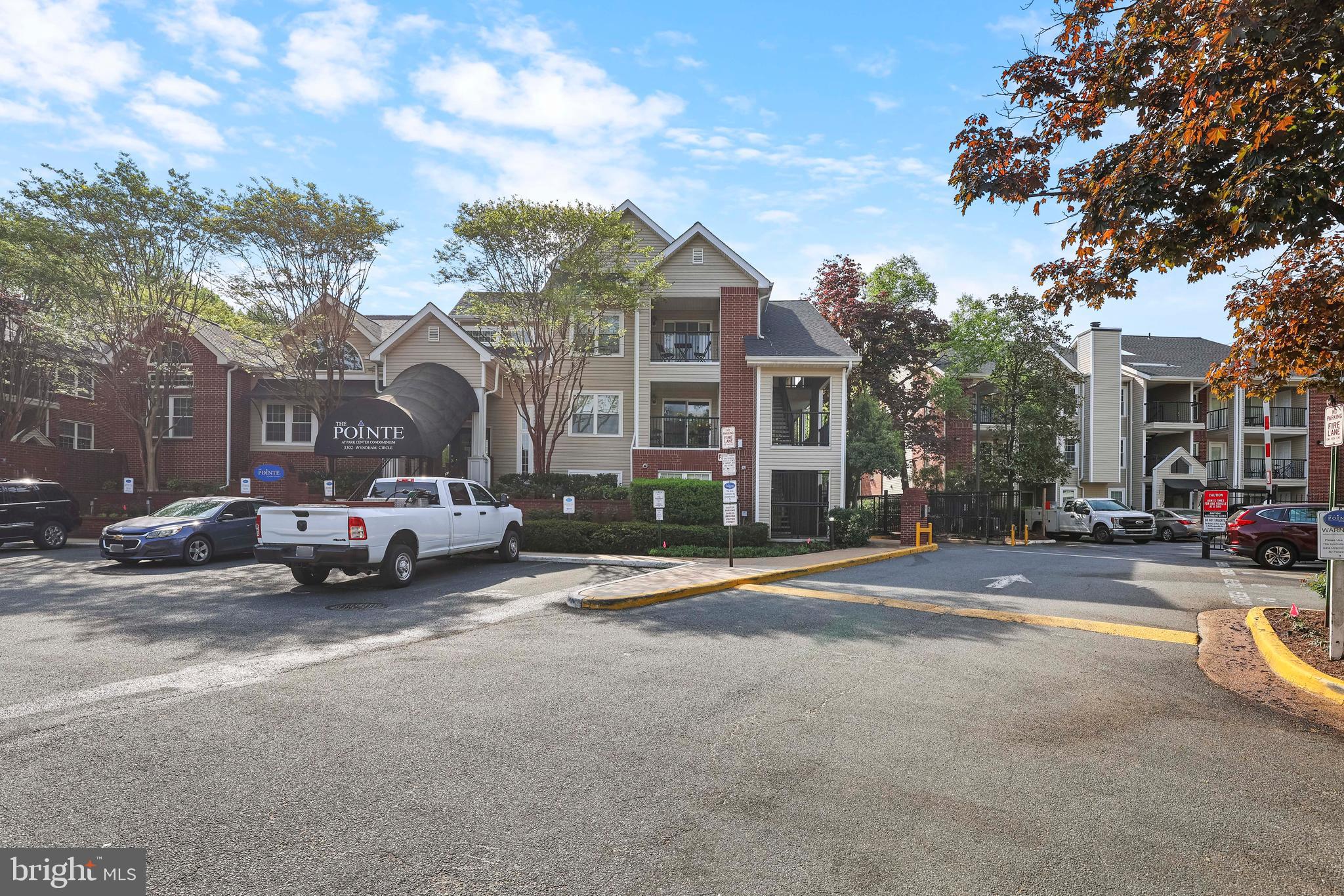 3313 WYNDHAM CIR #4211