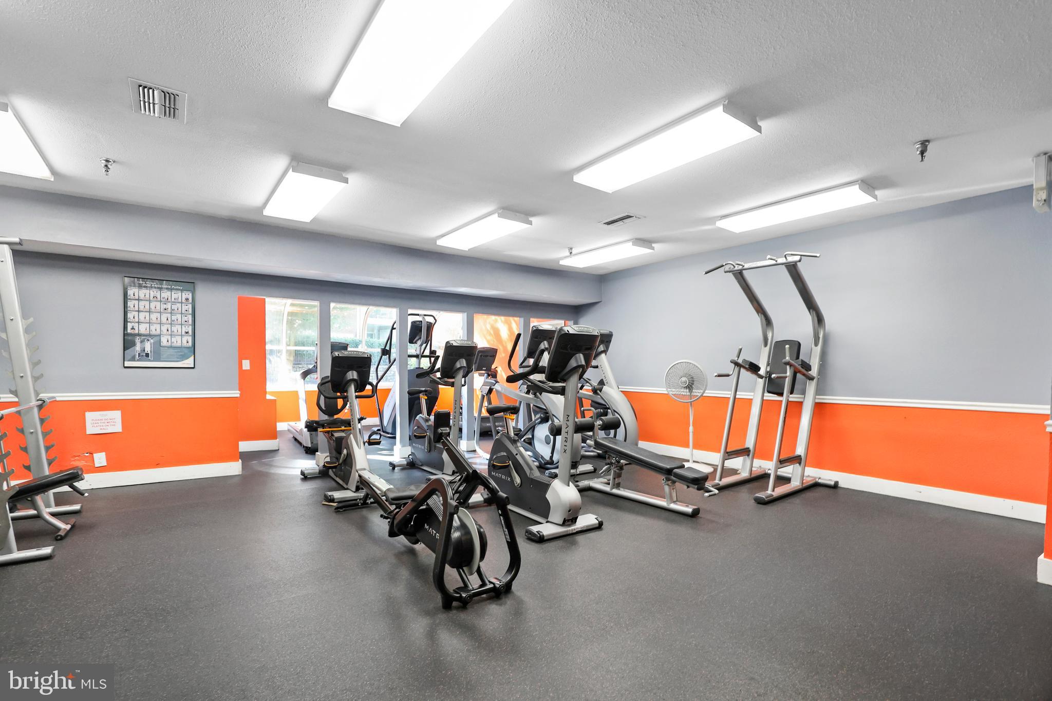 3313 WYNDHAM CIR #4211