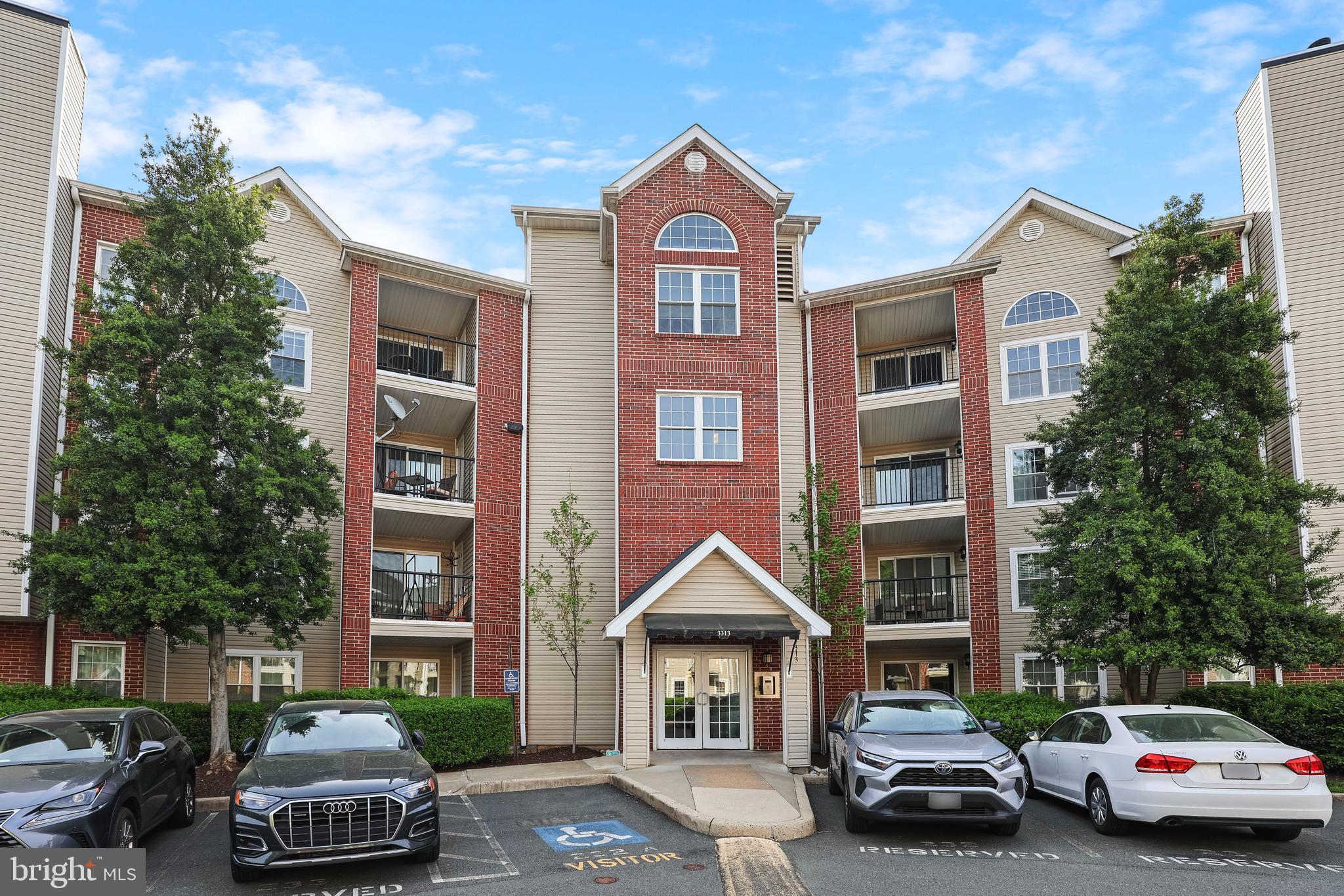 3313 WYNDHAM CIR #4211