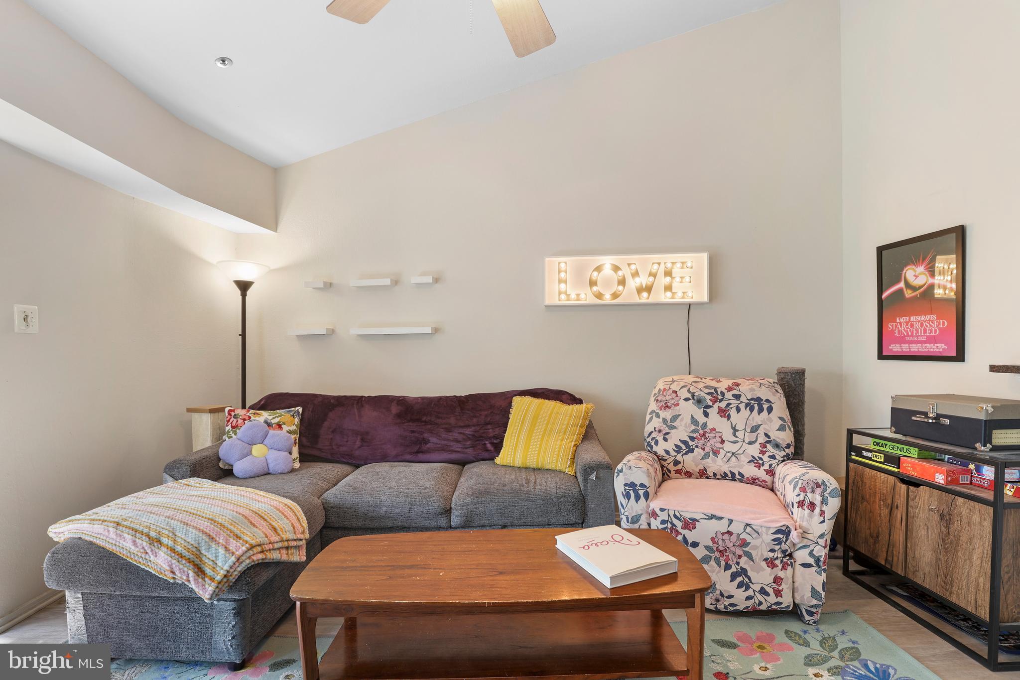 3313 WYNDHAM CIR #4211