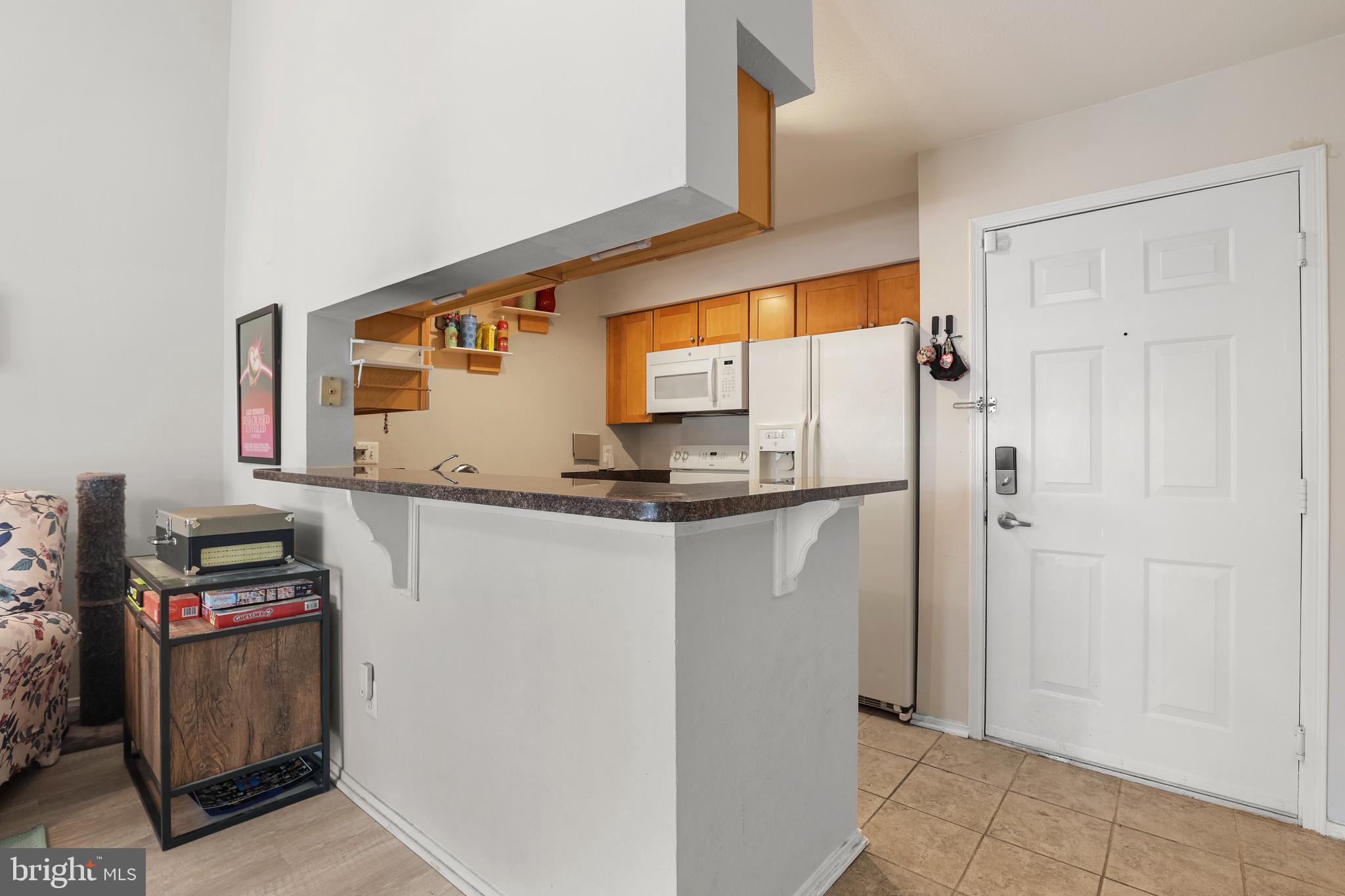 3313 WYNDHAM CIR #4211