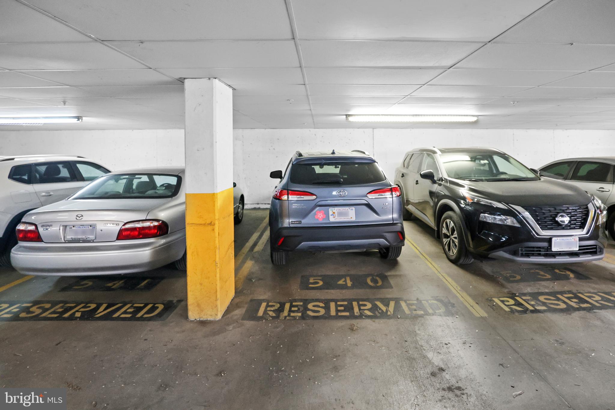 3313 WYNDHAM CIR #4211