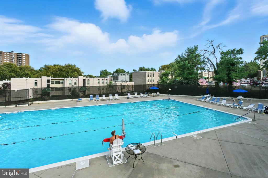 5300 HOLMES RUN PARKWAY 1210