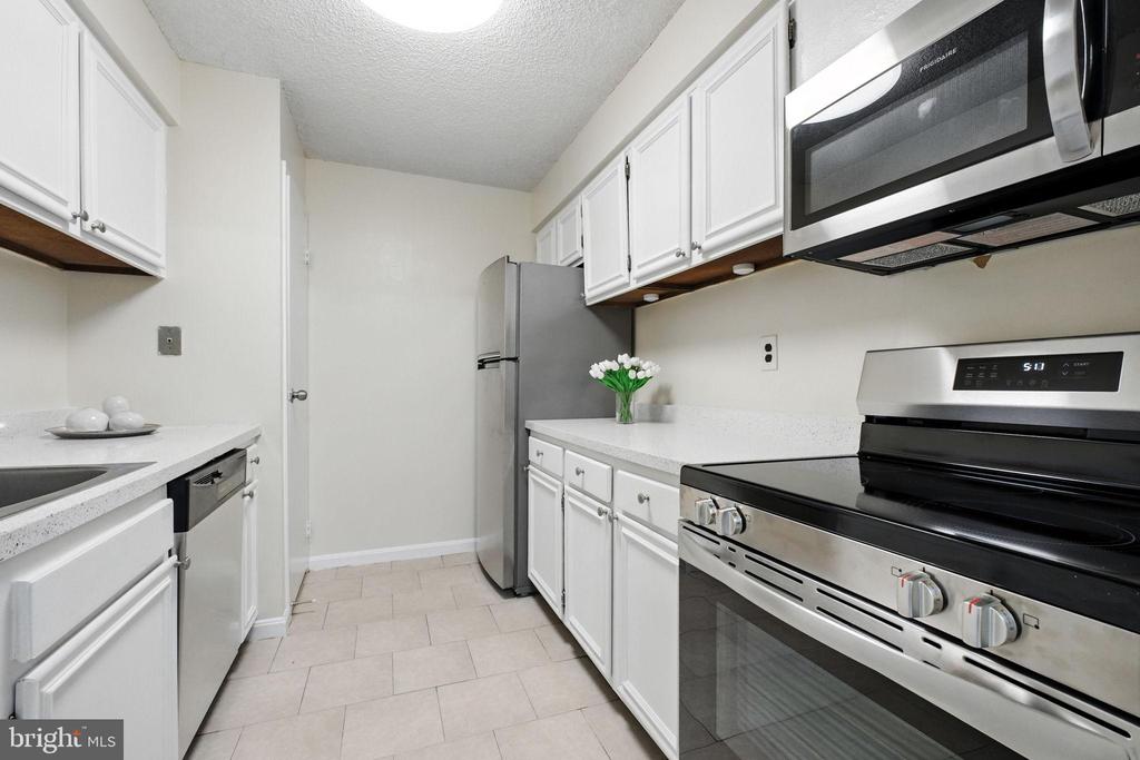 5300 HOLMES RUN PARKWAY 1210