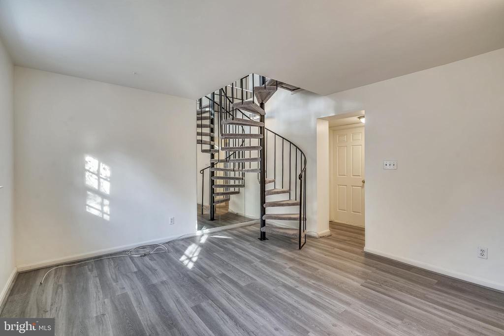603 BASHFORD LANE Unit: 1