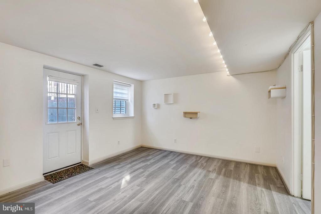 603 BASHFORD LANE Unit: 1