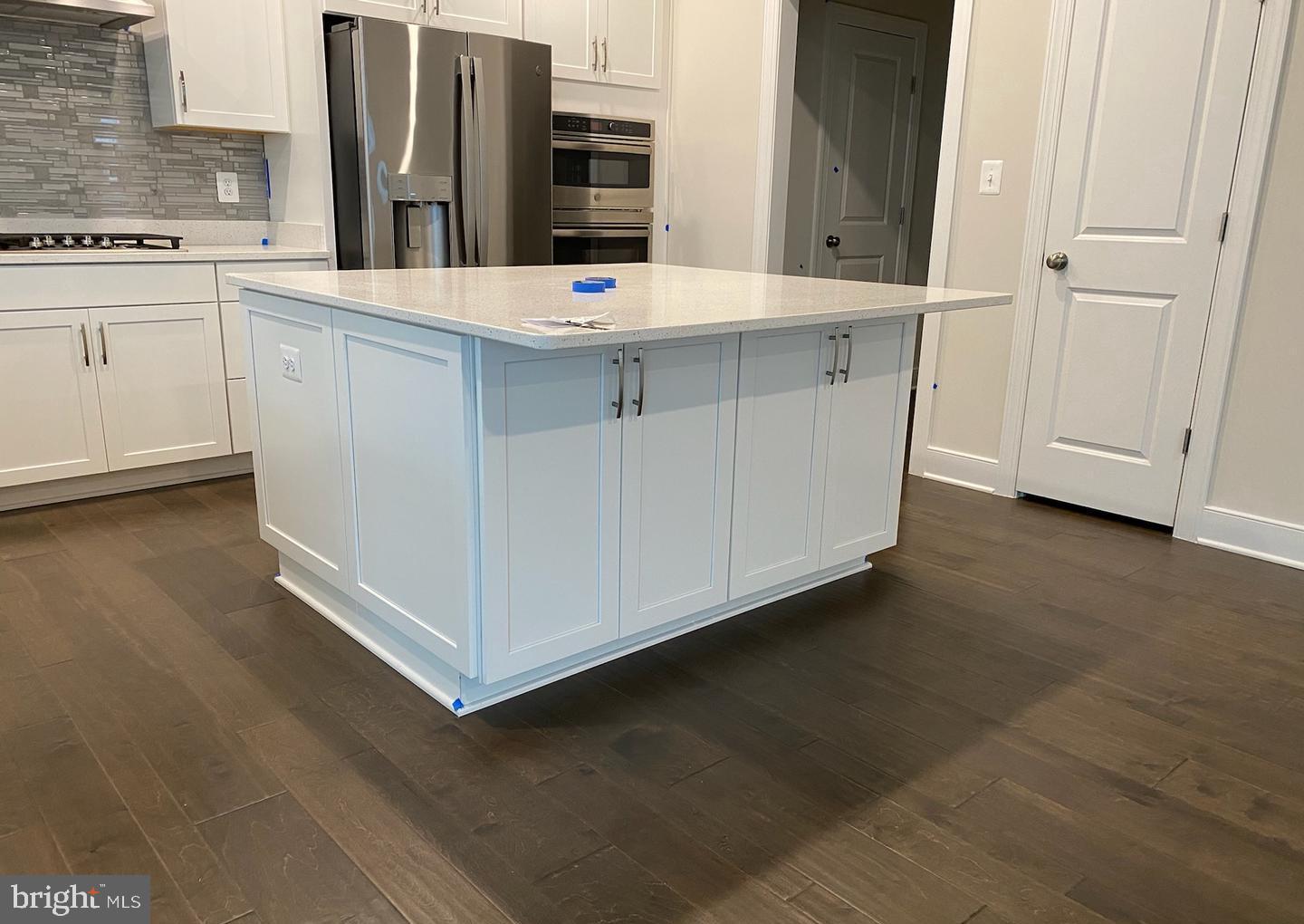 2048 ARMSTRONG TERRACE Unit: POWELL