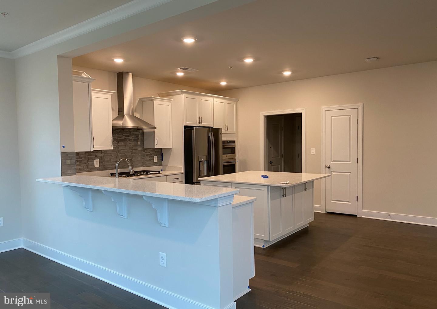 2048 ARMSTRONG TERRACE Unit: POWELL