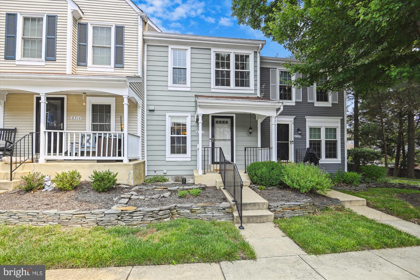 6312 CHIMNEY WOOD COURT