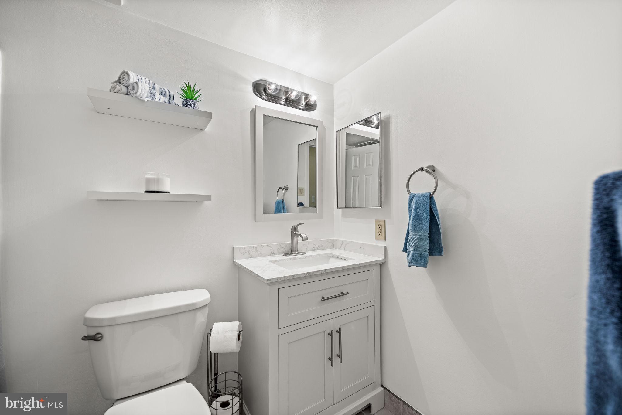 2864 Dover LANE Unit: 203