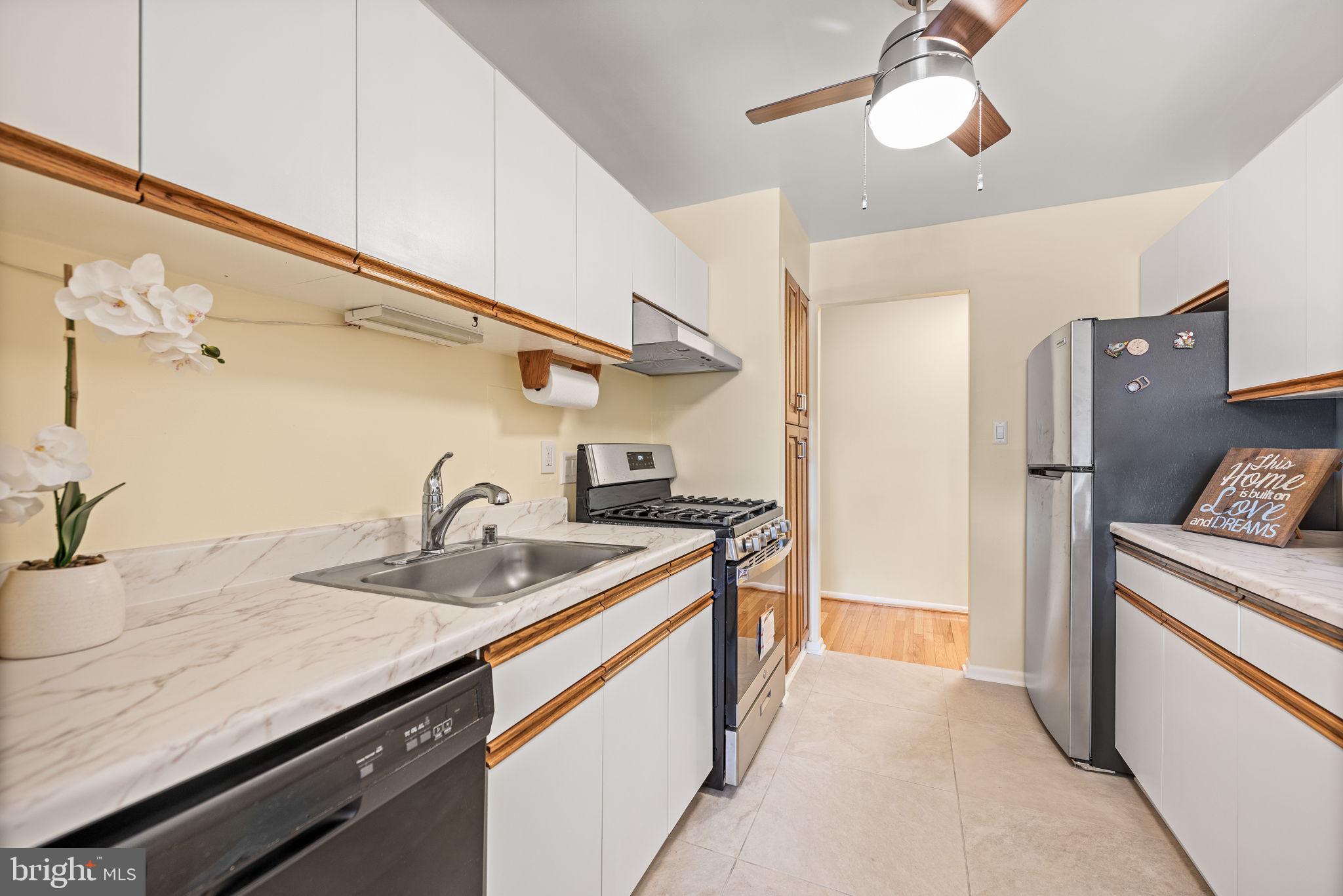 2864 Dover LANE Unit: 203